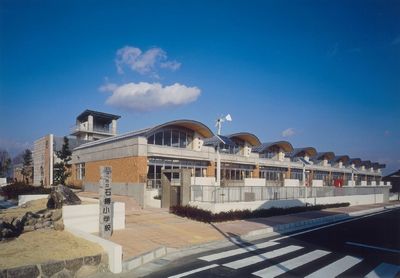 西田有志学歴 いなべ市立石榑小学校